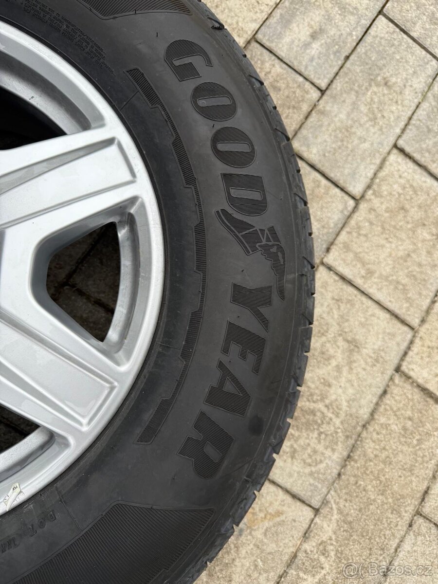 Kompletní orig. kola VW 255/70/17 - Amarok