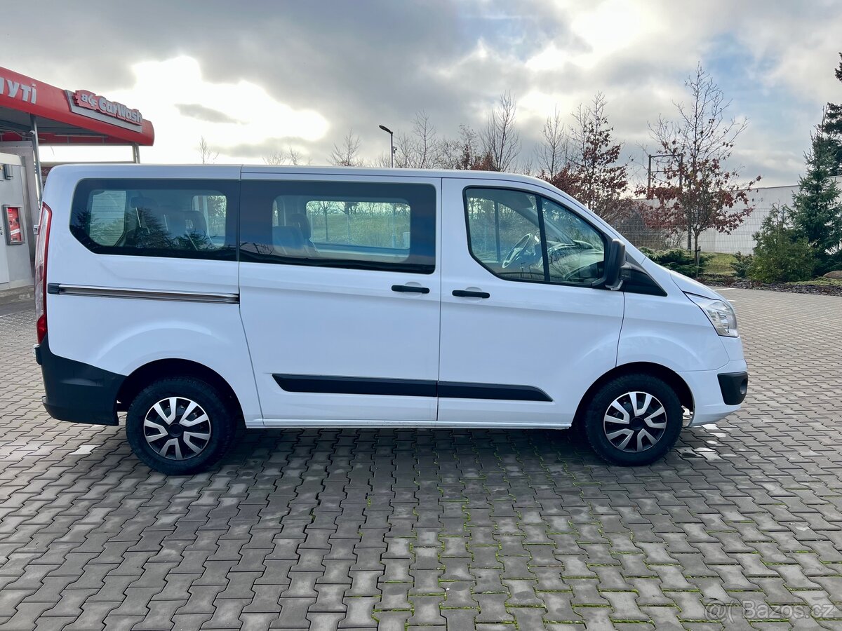 Ford Transit Custom Variobus 2,2 TDCi 92kW L1 300 9 míst - 4