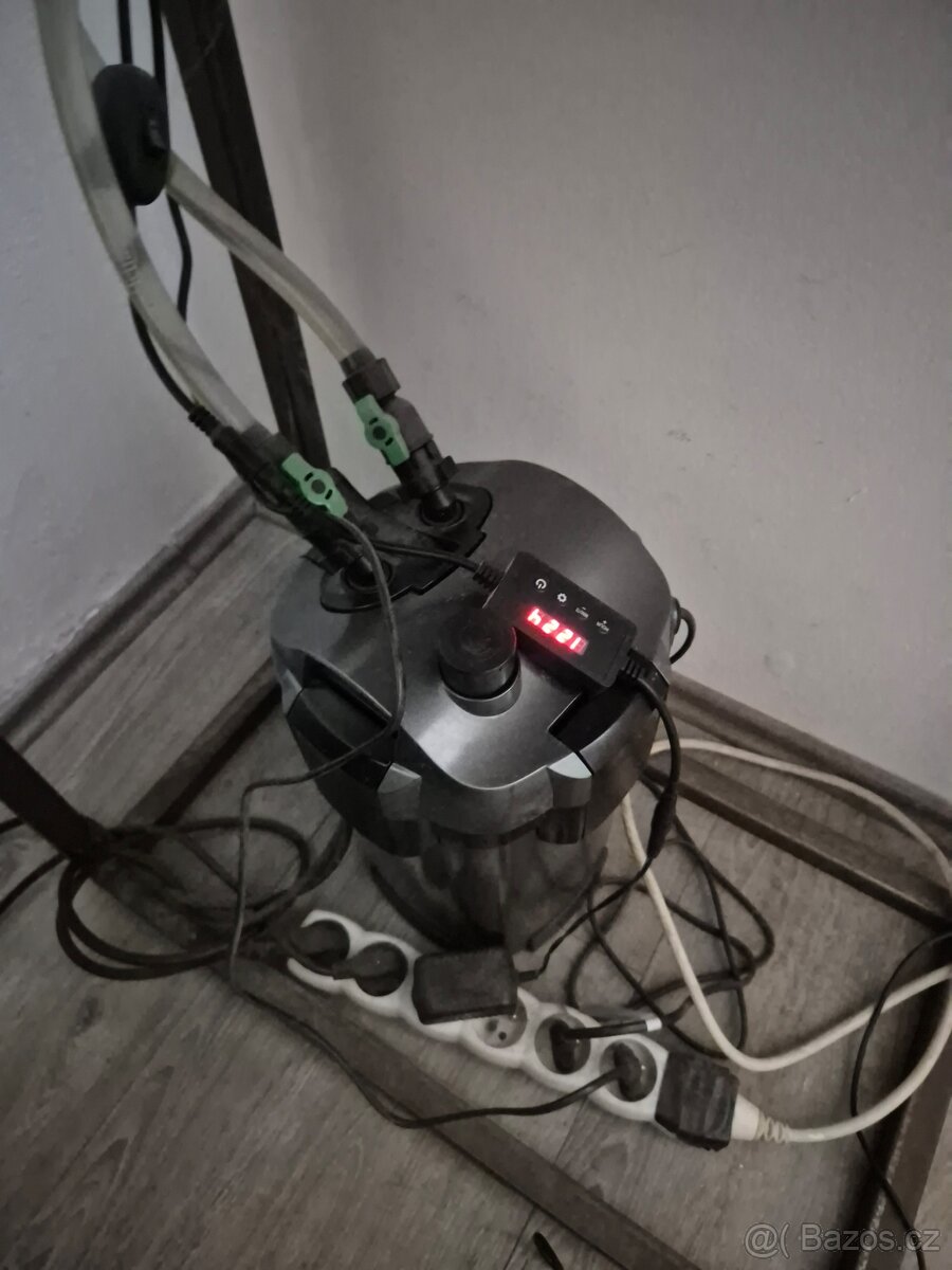 Akvárium-92l-vybavené - včetně ryb a krevetek - 4