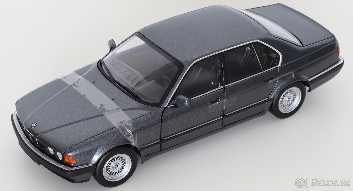 BMW 730i E32 1:18 Minichamps Grey metallic - 4