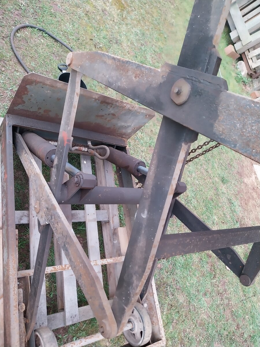 Nuzkova zvedaci plosina - 4