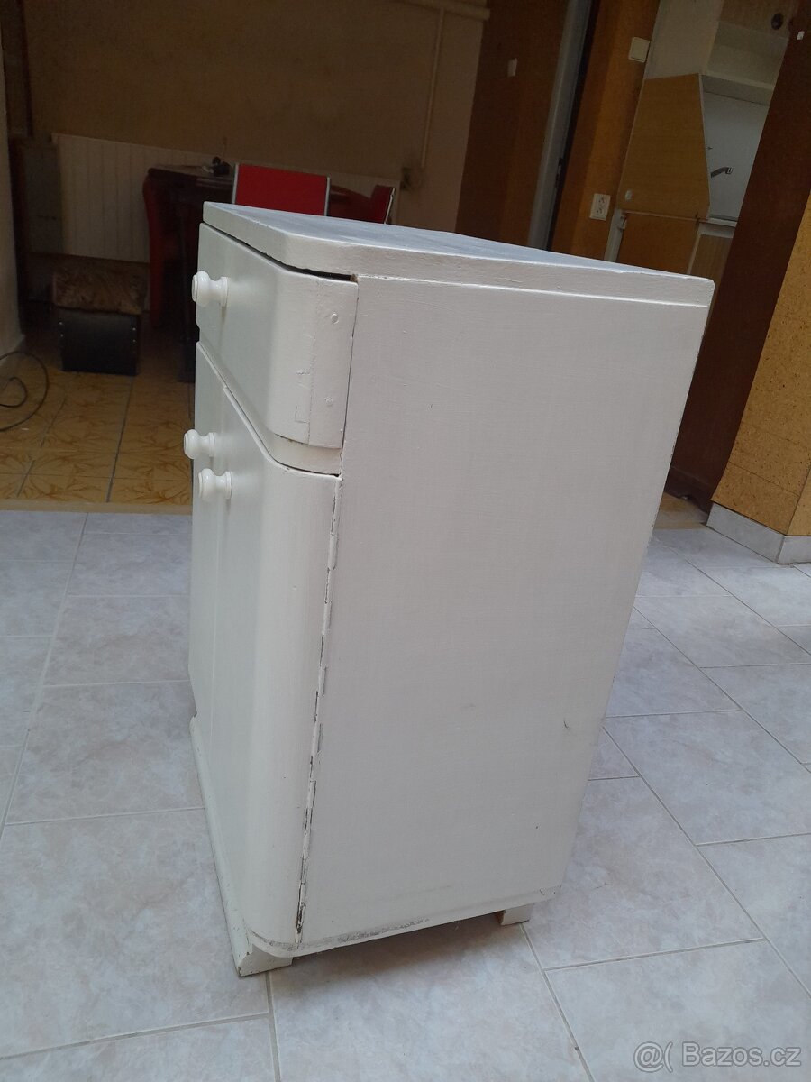 Retro skříňka - 4
