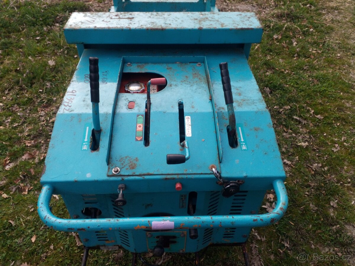 Japonský pásový dumper Kubota - nosnost 600kg - 4