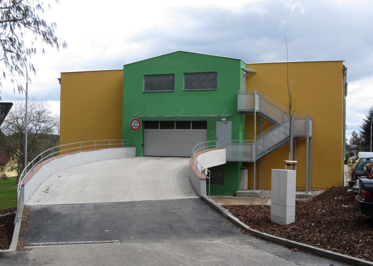 Pronájem garáže 17 m² pro stání motocyklu - 4