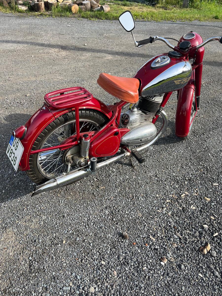 Jawa 250 Pérák - 4