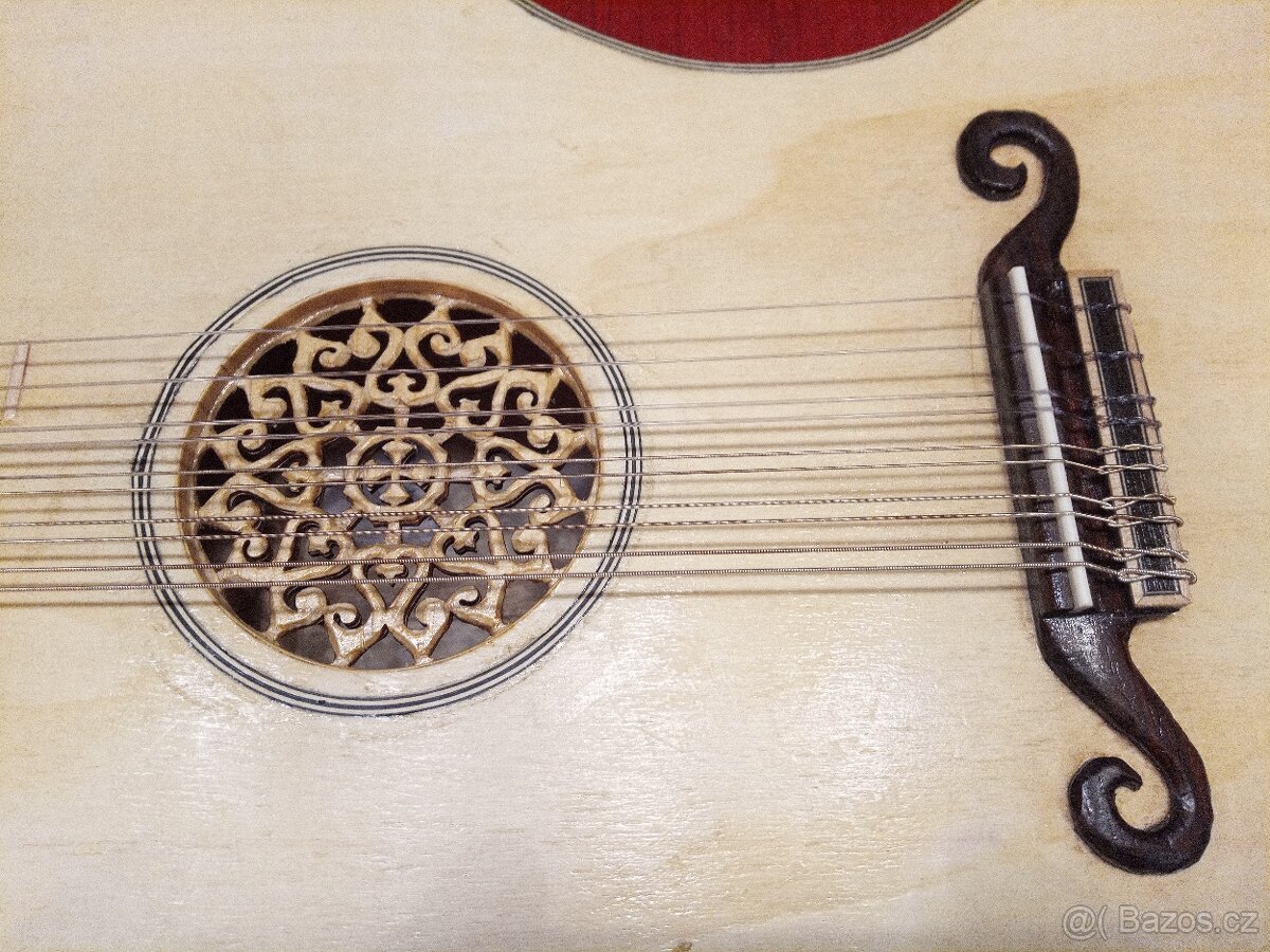 barokem inspirovaná kytara - 4