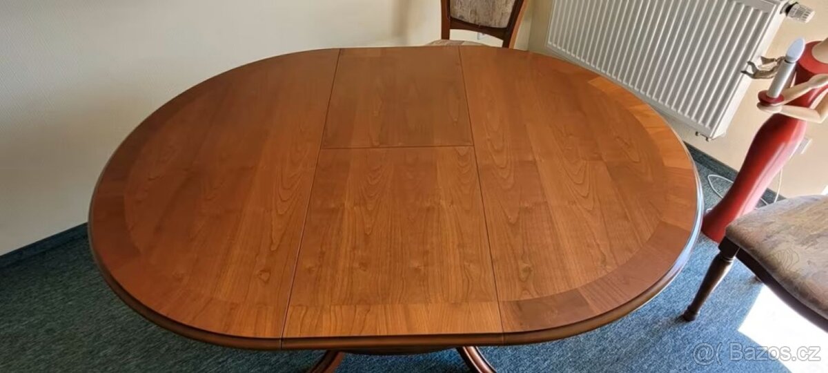 Stůl kulatý jídelní, rozkládací a 3 židle - 4