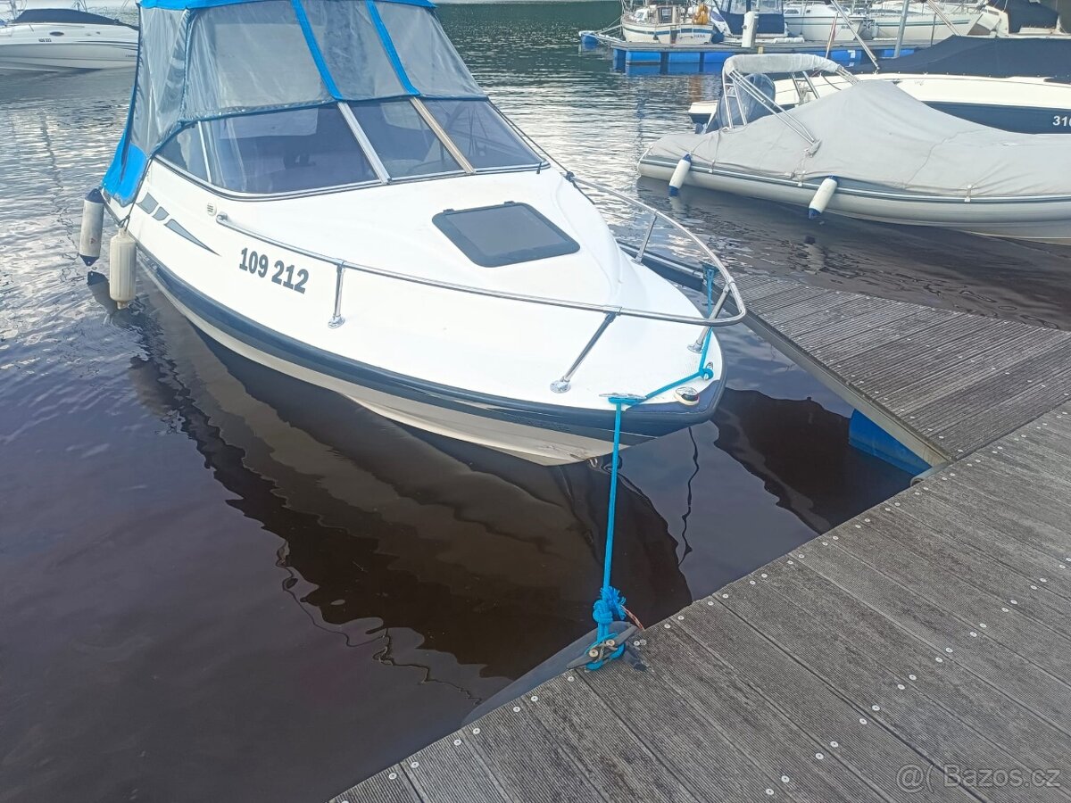 Bayliner 1952 RV 2002 - 4