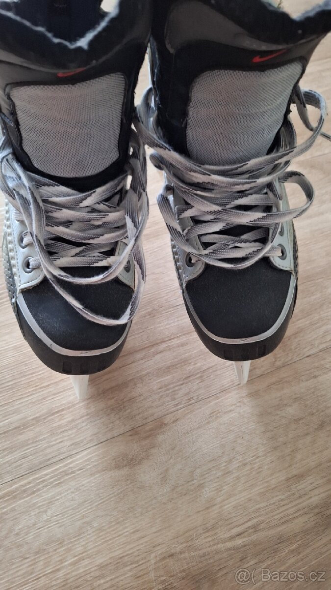 Brusle Nike vel. EU 40.5 - 4