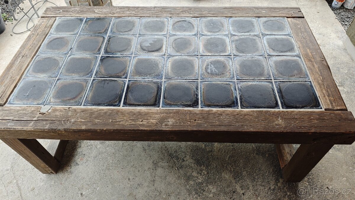 Masivní stůl ze starých trámu - 4