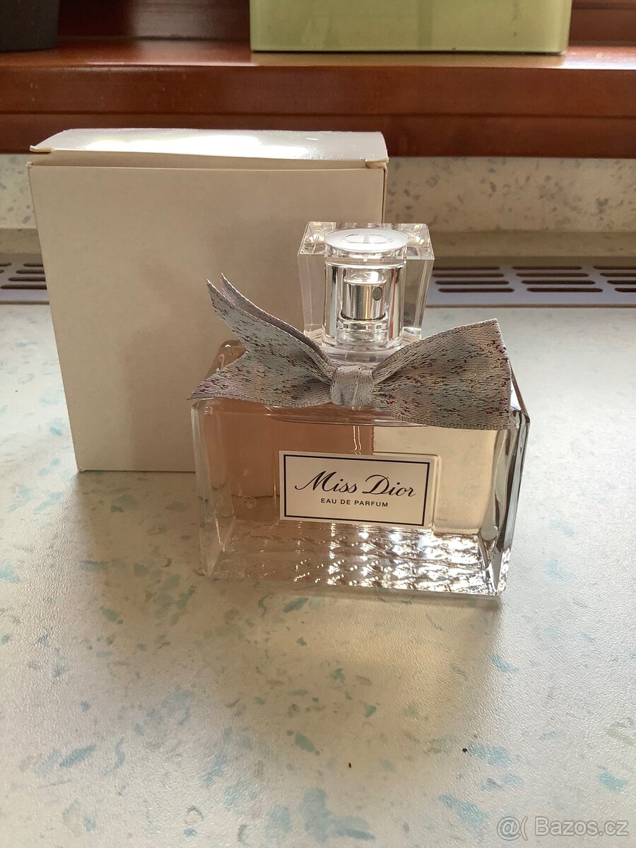 Miss Dior, Tom Ford Bitter Peach a Soleil Blanc, Ralph - 4