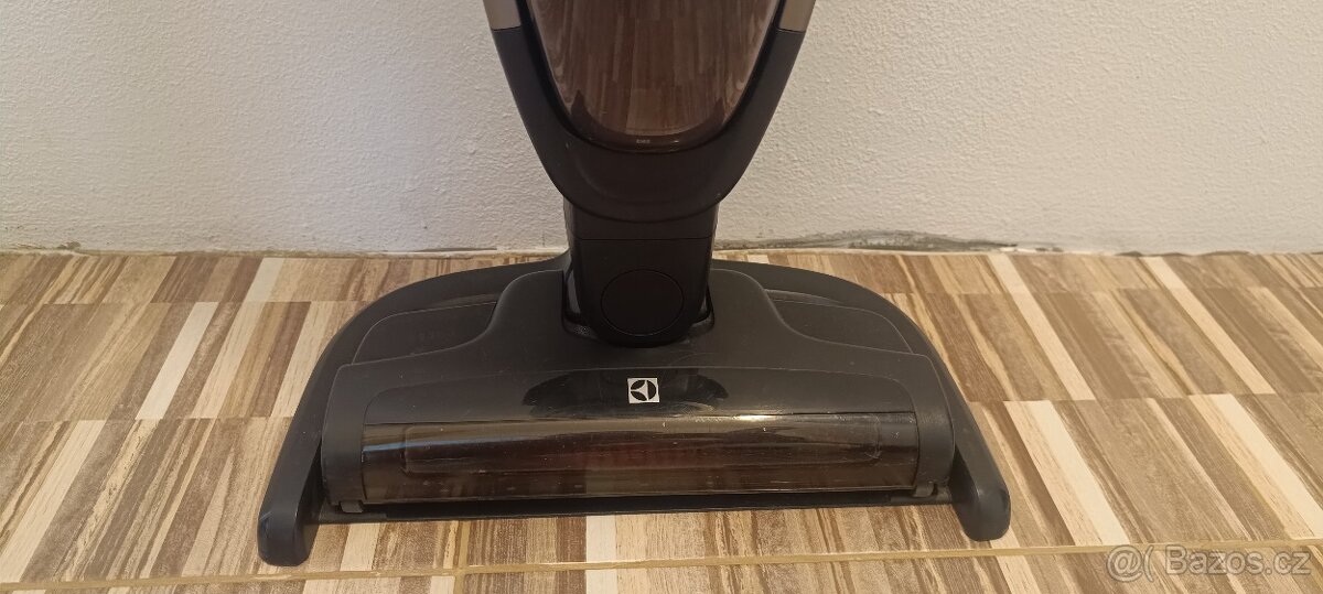 Tyčový vysavač Bosch - 4