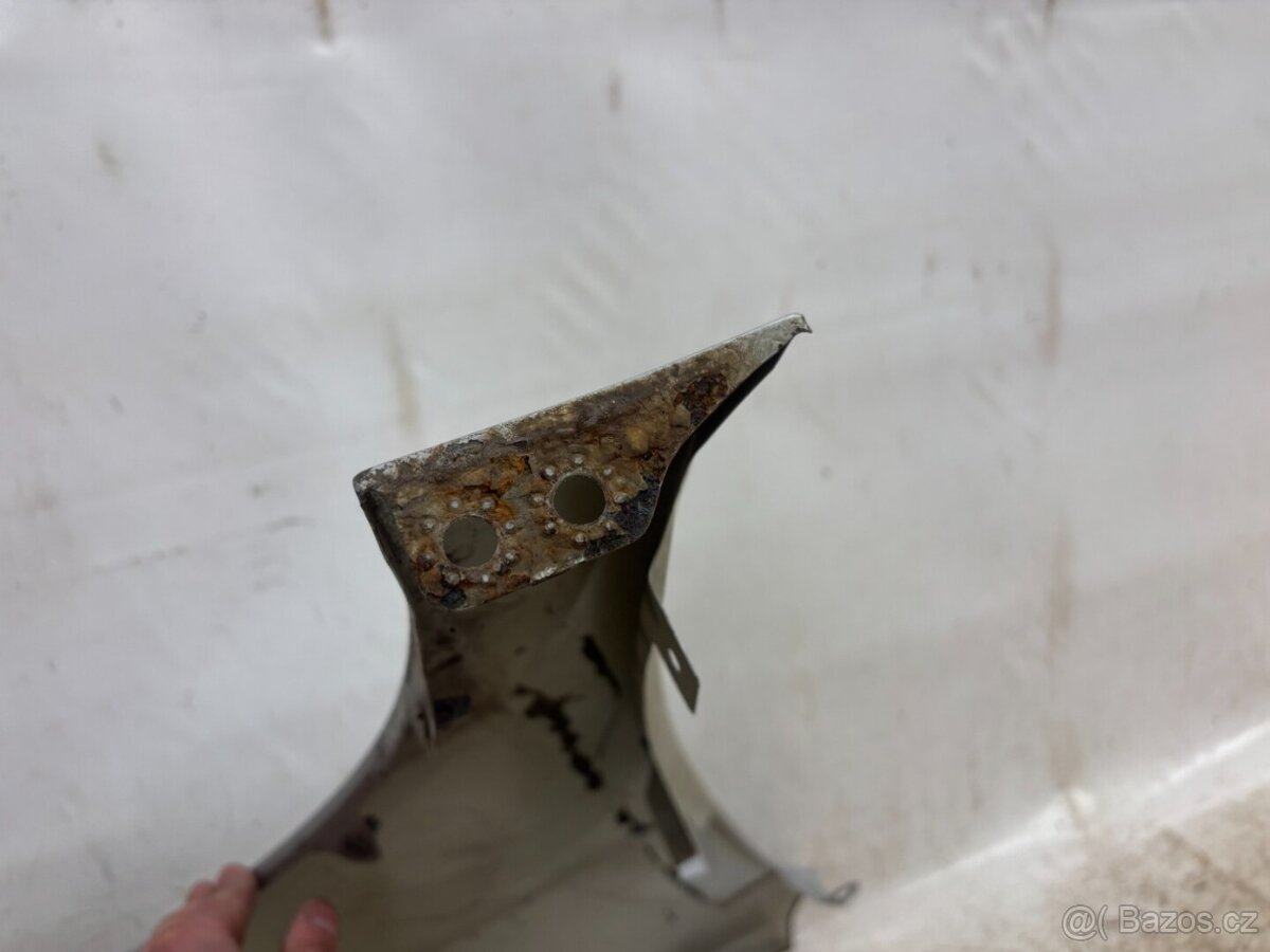 Přední levý blatník Škoda Rapid stříbrná - 4