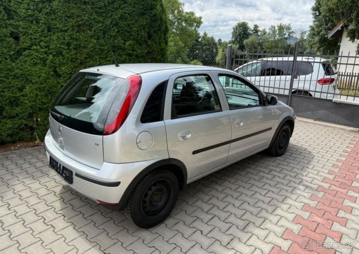 Opel Corsa 1,2 i klima , 2 sady kol benzín - 4