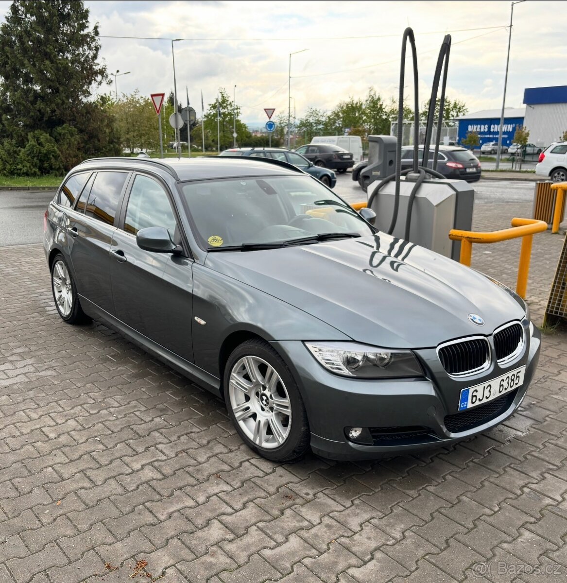 BMW 318d E91 2011 - 4