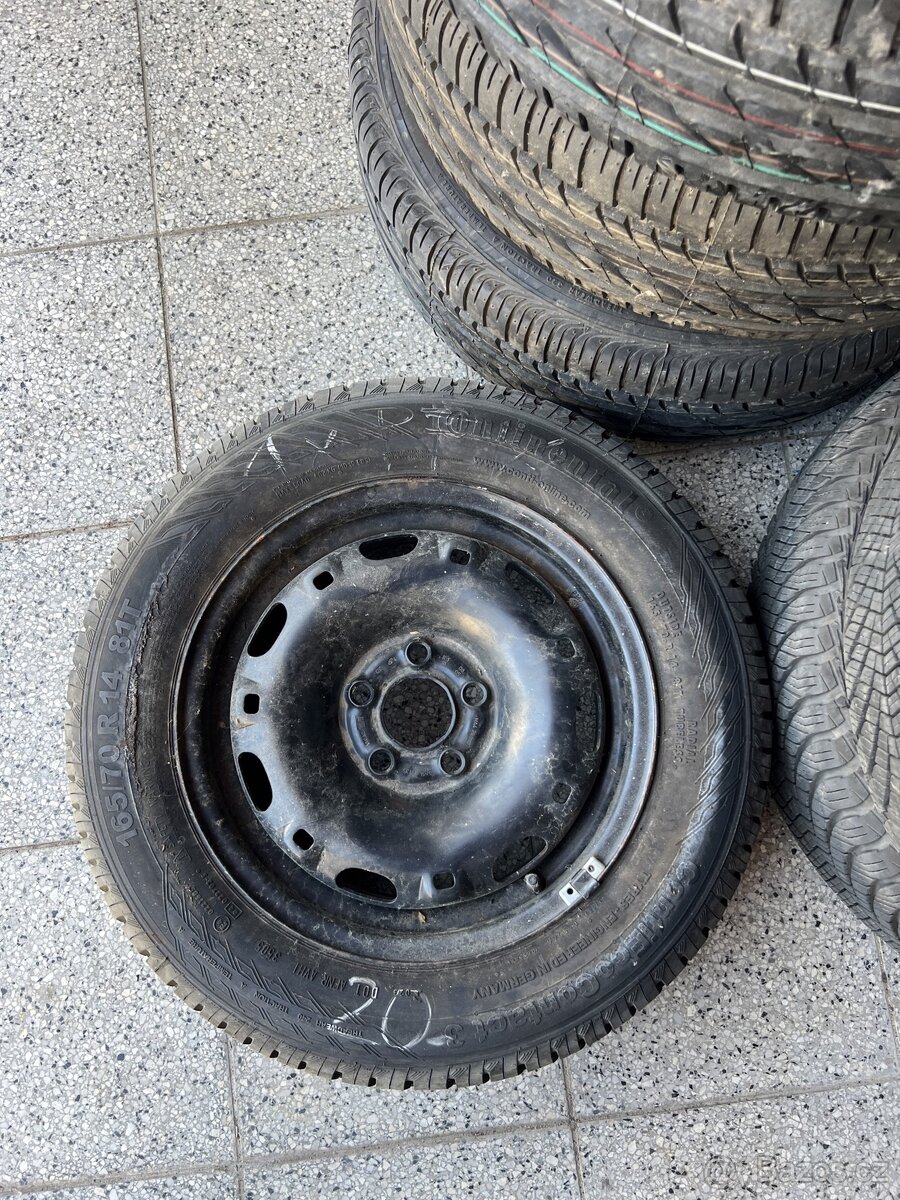 Prodám rezervu nejetou 165/70R14 81T Continental - 4
