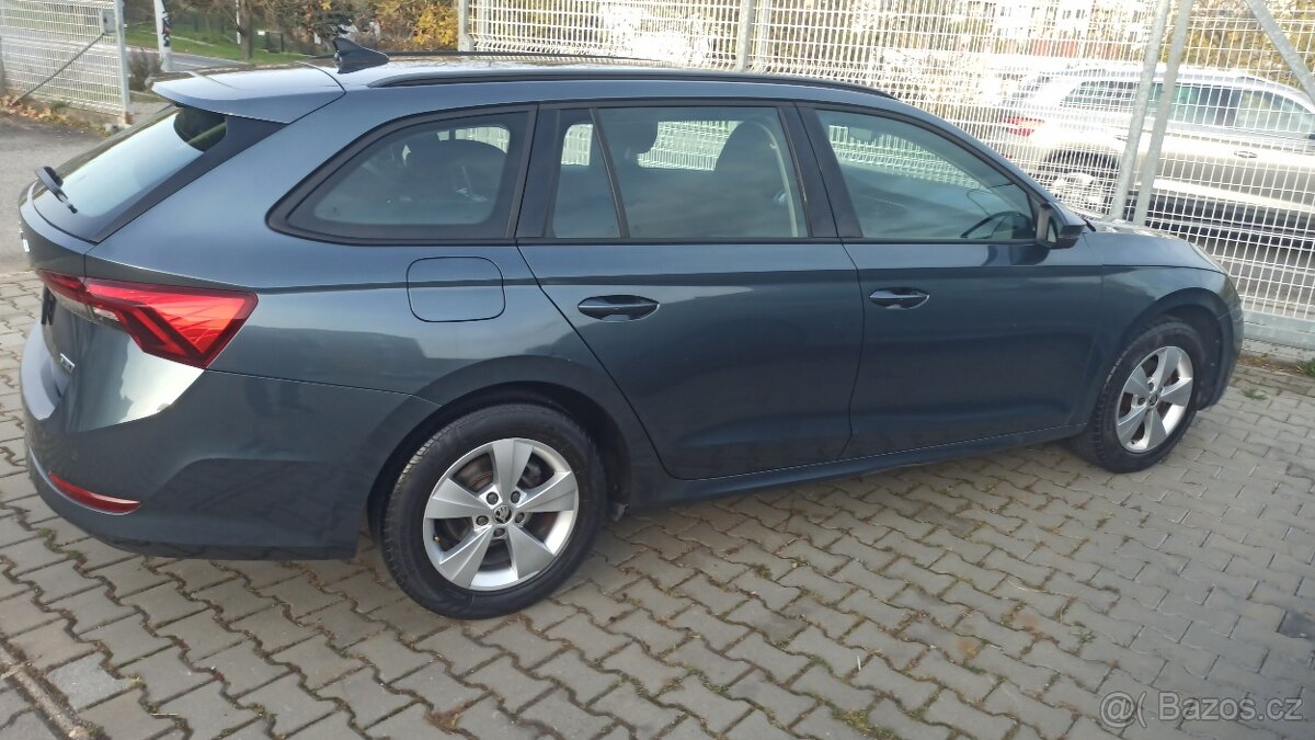 ŠKODA OCTAVIA 4 COMBI - 4