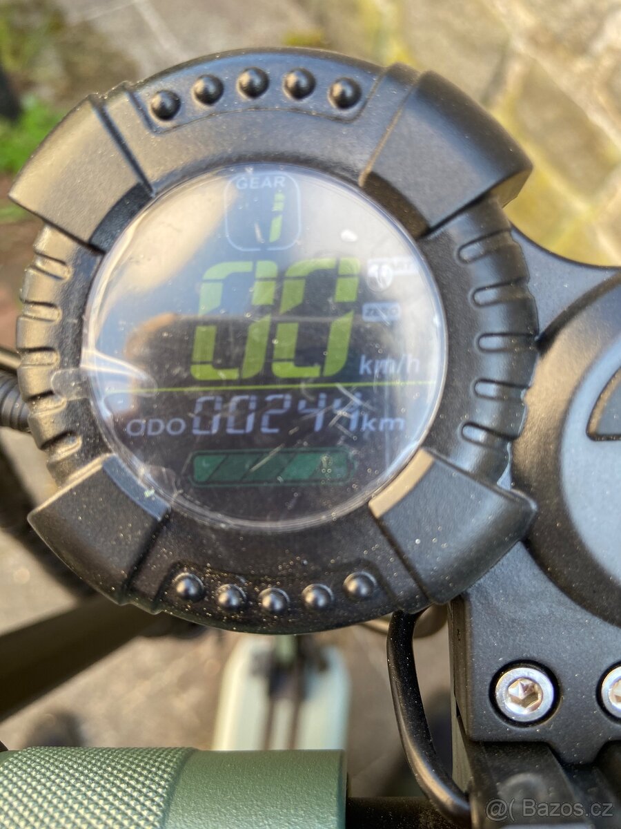 Elektrická koloběžka Vsett 8+ - 4