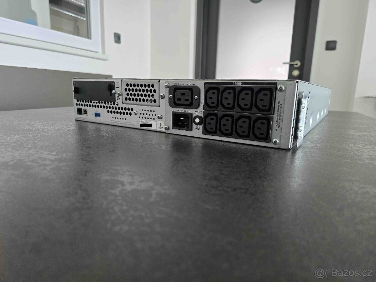 APC Smart-UPS 2200VA - 4