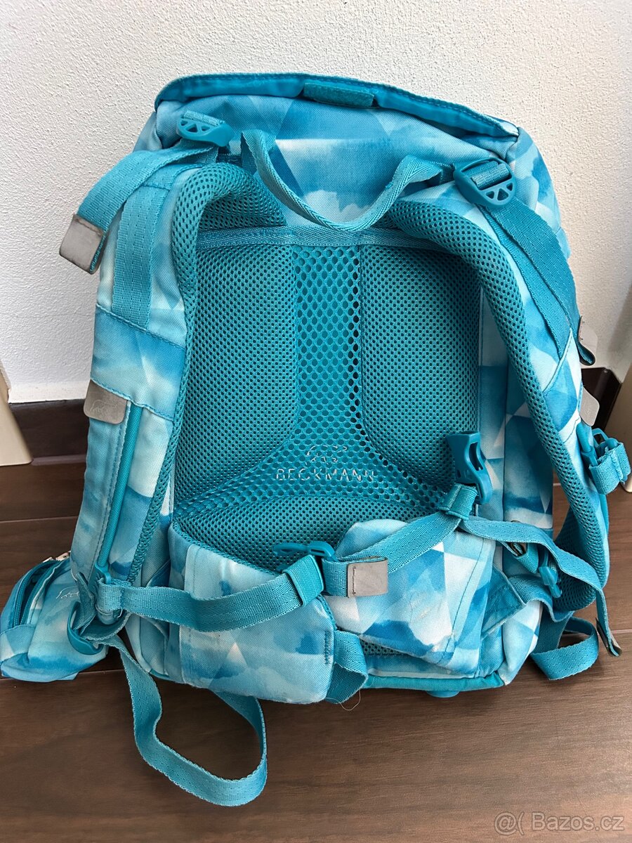 Ergonomicky skolni batoh Backmann - 4