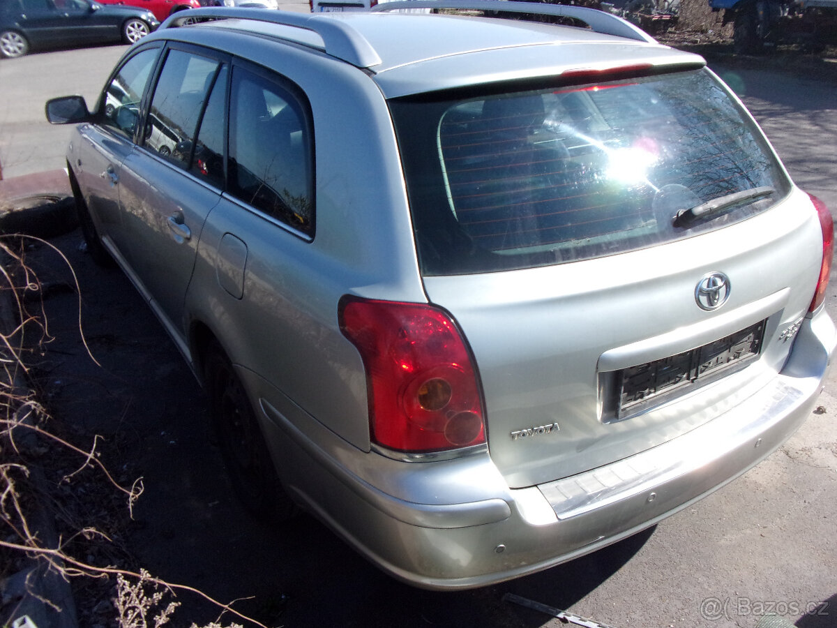 Toyota Avensis combi - 4
