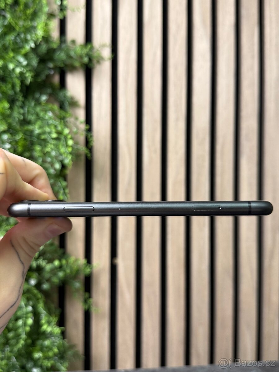 iPhone 11 64GB popisek - 4