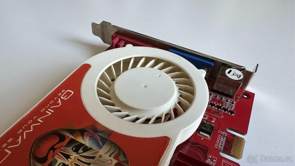 Gainward Bliss 7600GT / 256MB / PCI-E - 4