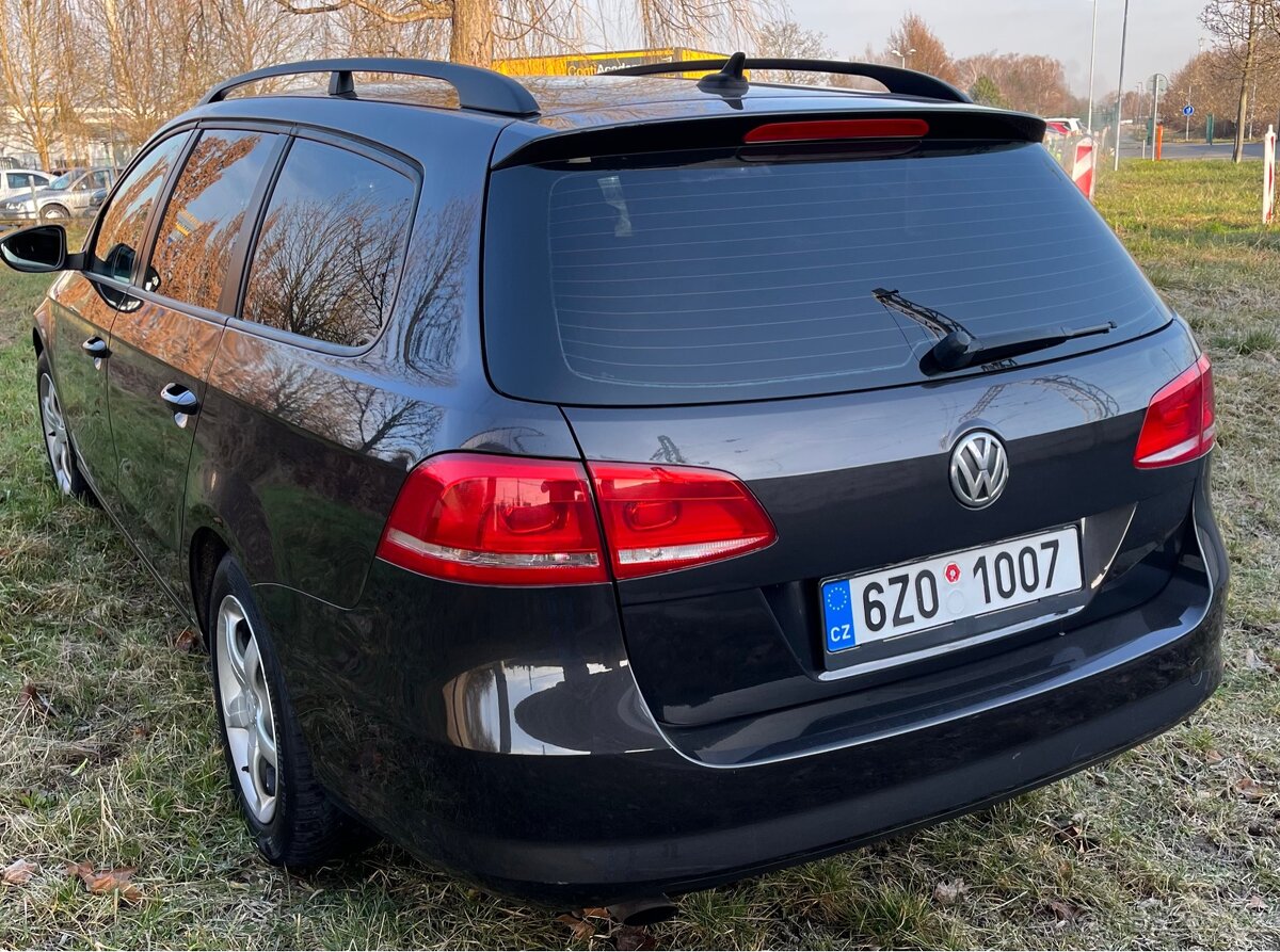 Volkswagen Passat 1.6tdi - 4