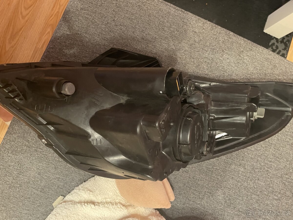 Pravý přední světlomet a mlhové světlo HYUNDAI i20 2008-2012 - 4