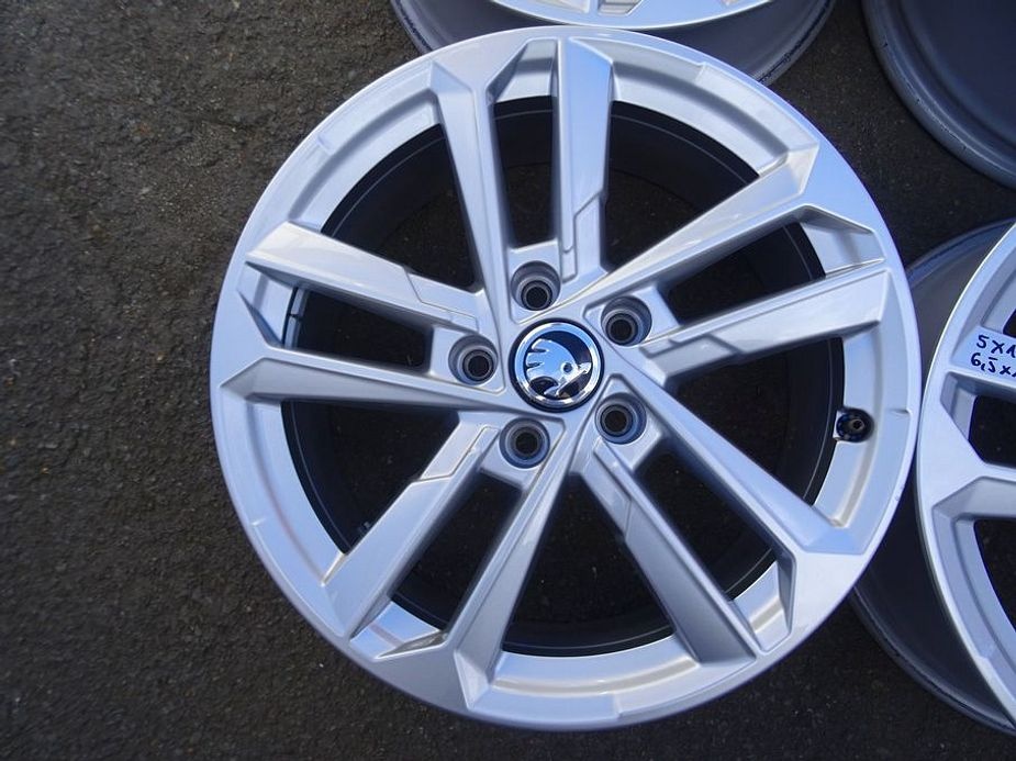 Alu disky originál Škoda, 17", 5x112, ET 43 , šířka 6,5J - 4