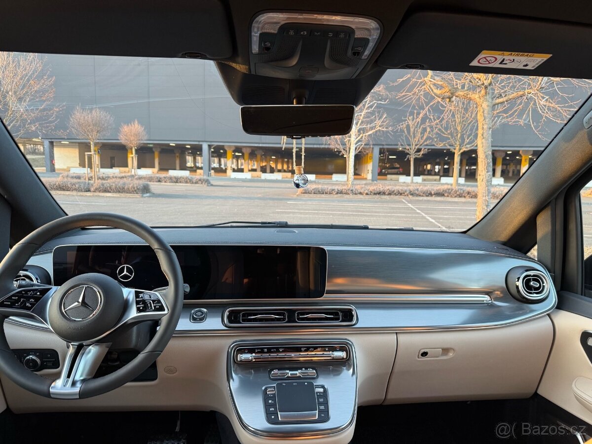 Pronájem Mercedes Benz Vclass 2025 - 4