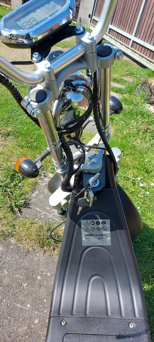 Elektroskútr Hecht COCIS - 4