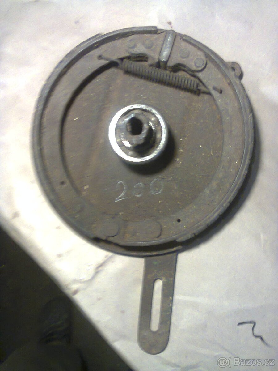 Štít zadní brzdy předválka - 4