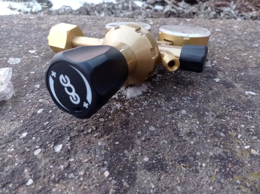 Redukční autogenní ventil 300/10 bar - 4