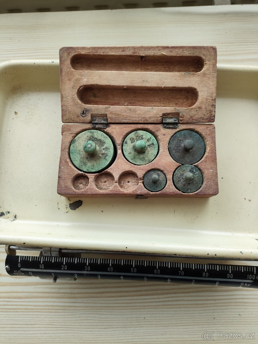 Retro váha - 4