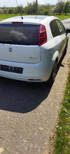 Fiat Grande Punto - 4