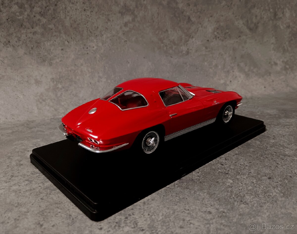 Chevrolet Corvette Sting Ray 1:24 - 4