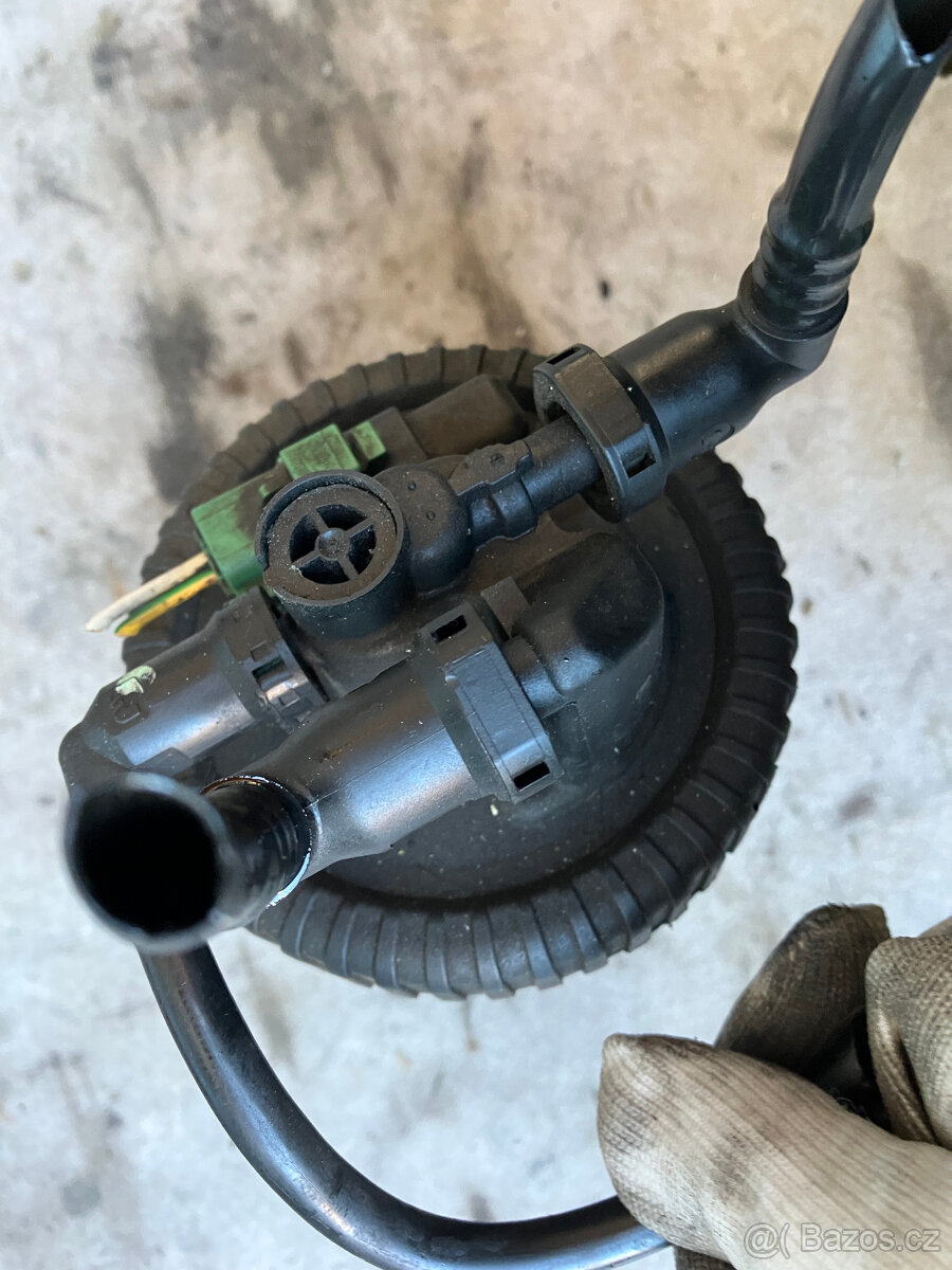 Palivový filtr Peugeot 2.0 9642105180 9638780280 - 4