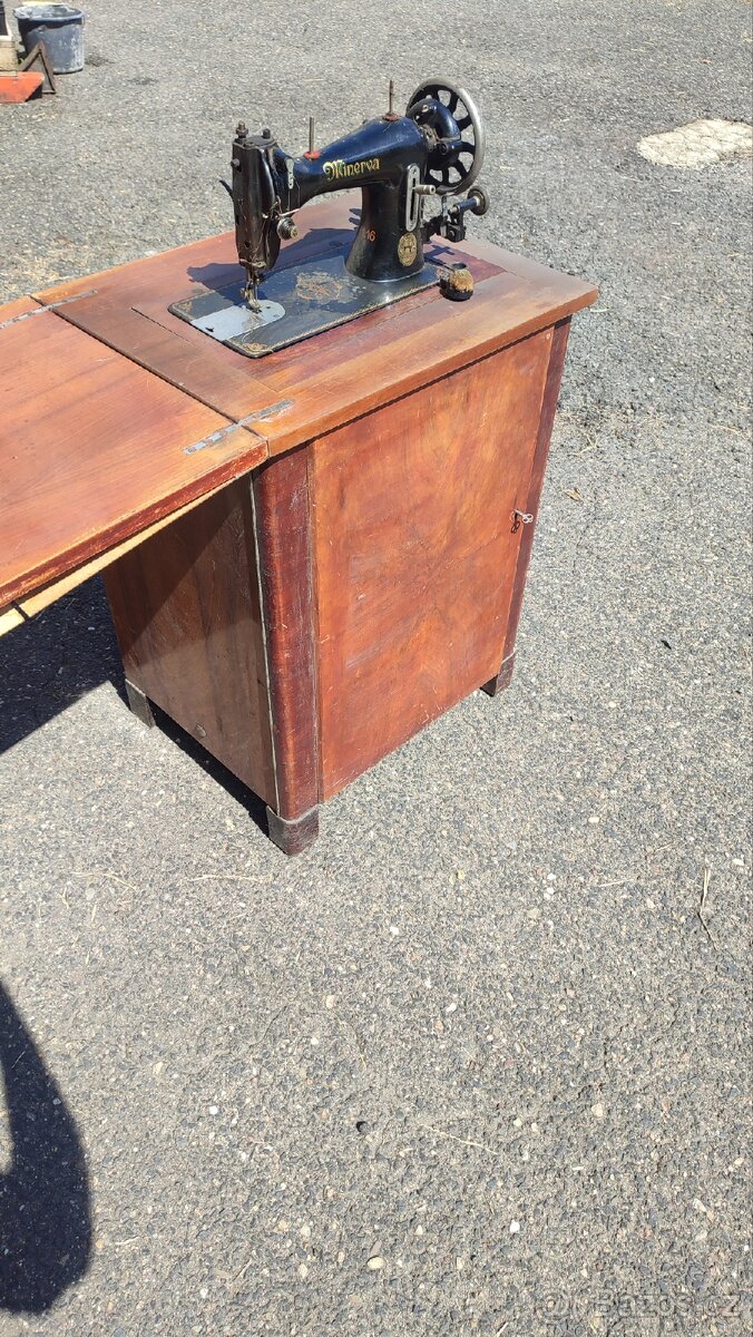 Šicí stroj Minerva - 4