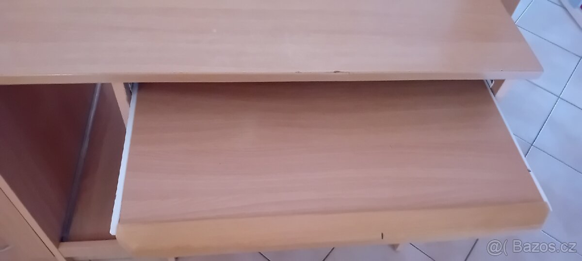 PC stůl - 4