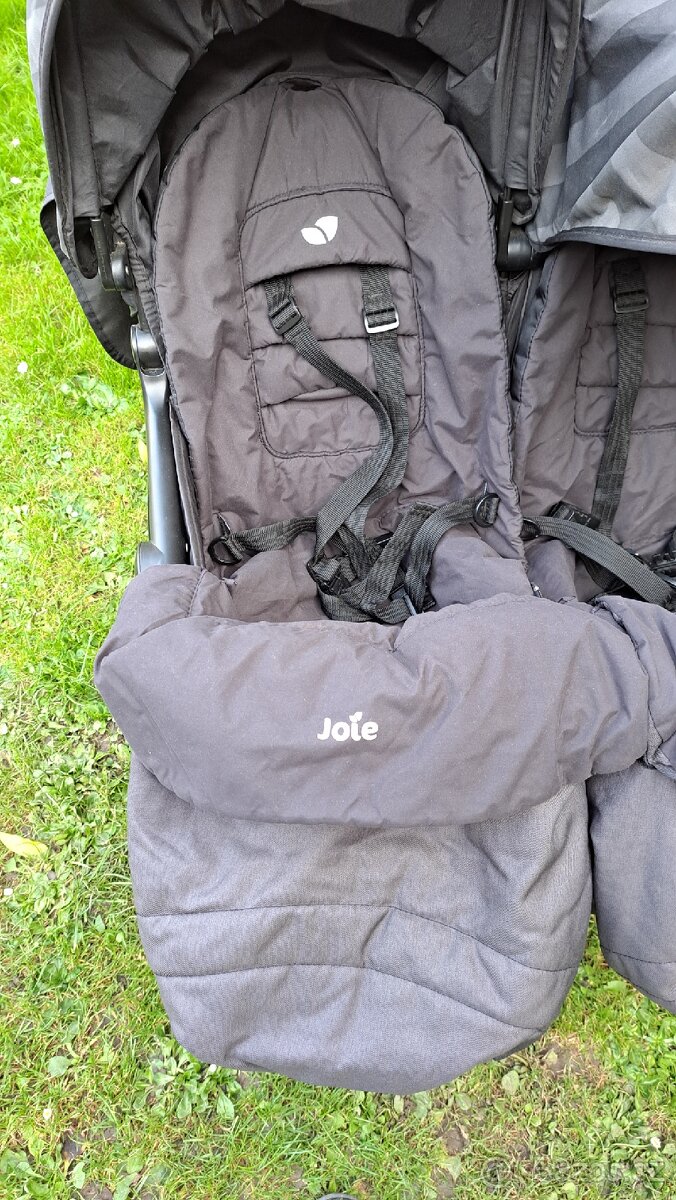 Golfovy kocarek pro dvojcata - 4