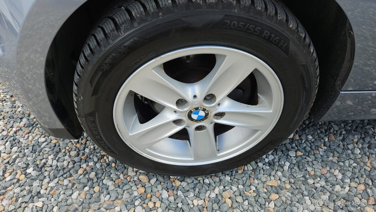 BMW Řada 1 118i 2,0 benzín - 4
