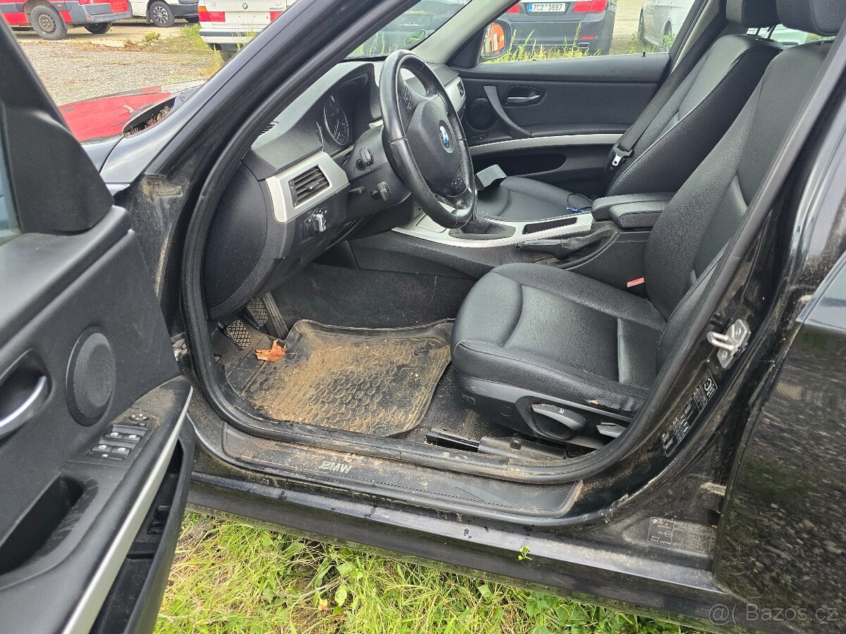 BMW E91 ,E90 318d r.2010 facelift na ND - 4