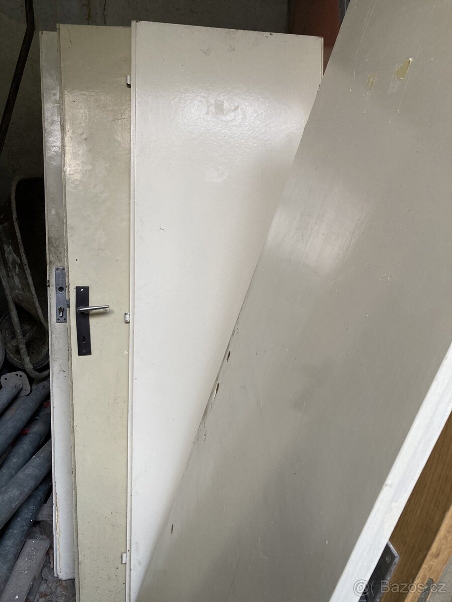 Dvere interierove , mnoho kusů , levne - 4