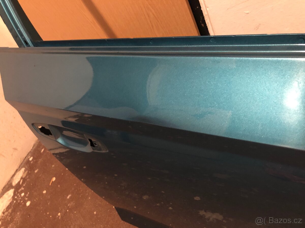 Pravý přední dveře Fabie 3 - 4