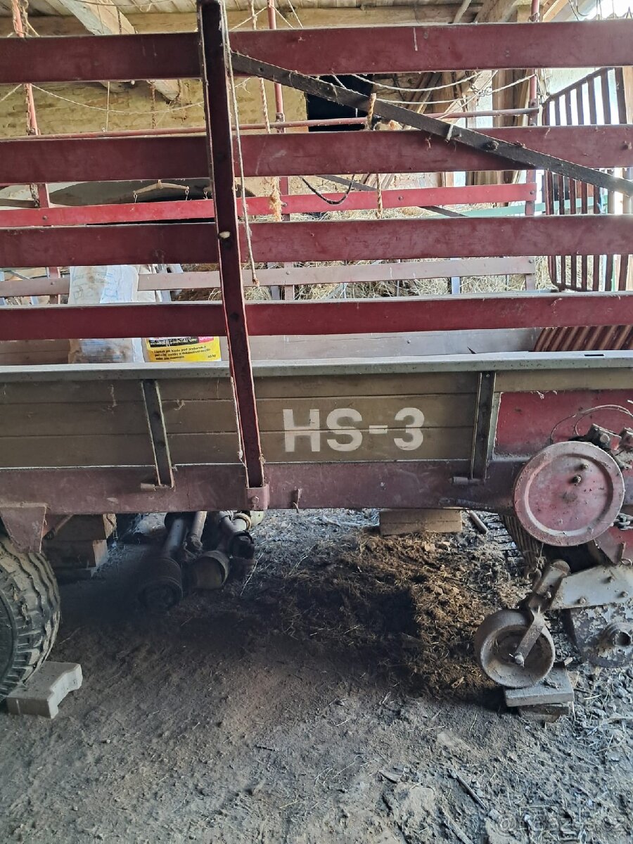 Sběrací vůz KRONE HS 3 - 4