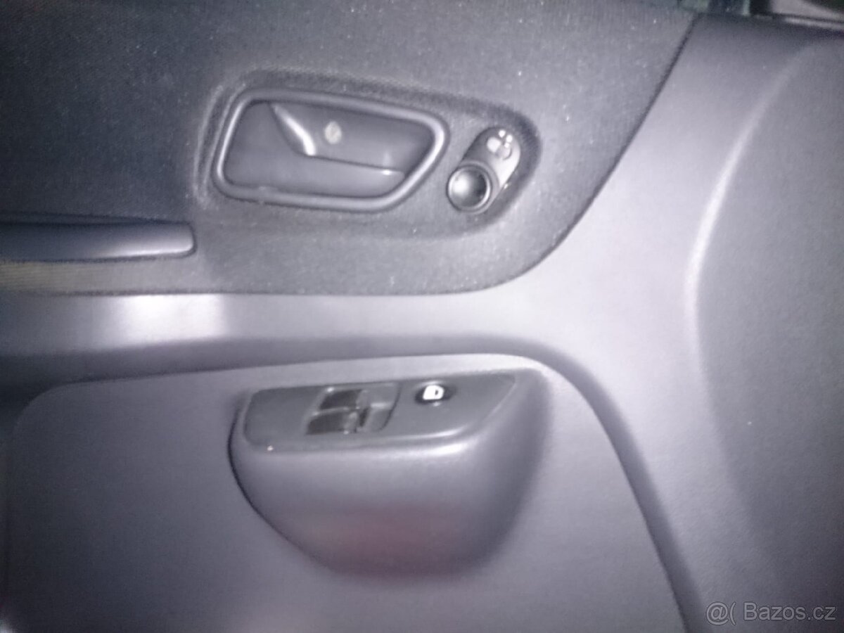 Suzuki Ignis 1.3 i 69kw r.v. 2007 - 4