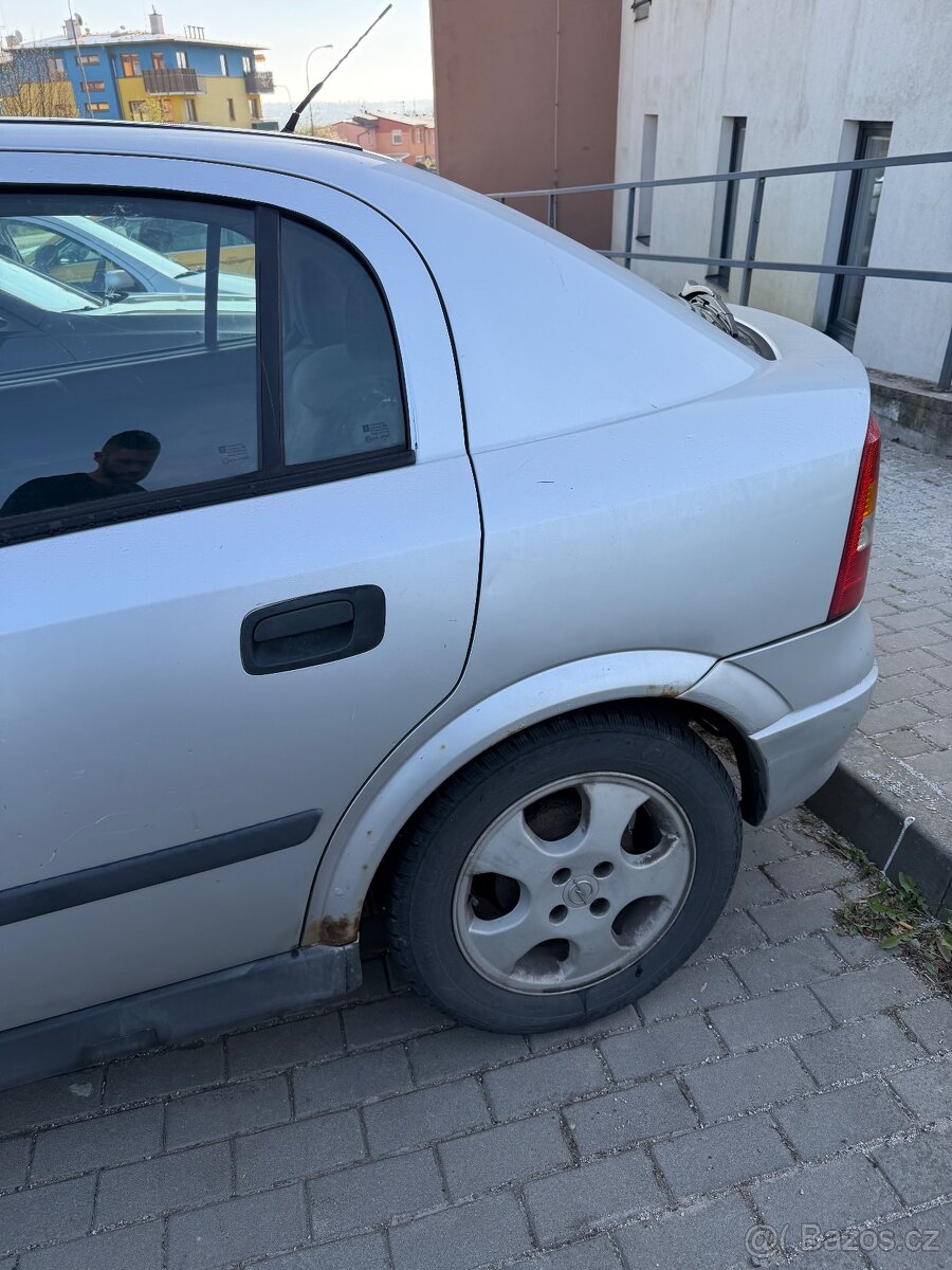 Opel astra - 4