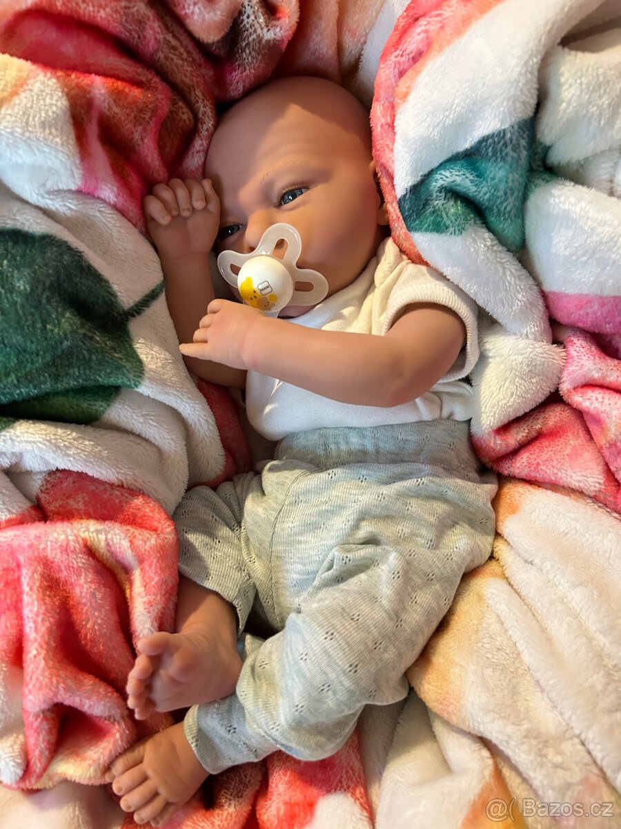 Realistická panenka,podobná reborn. - 4