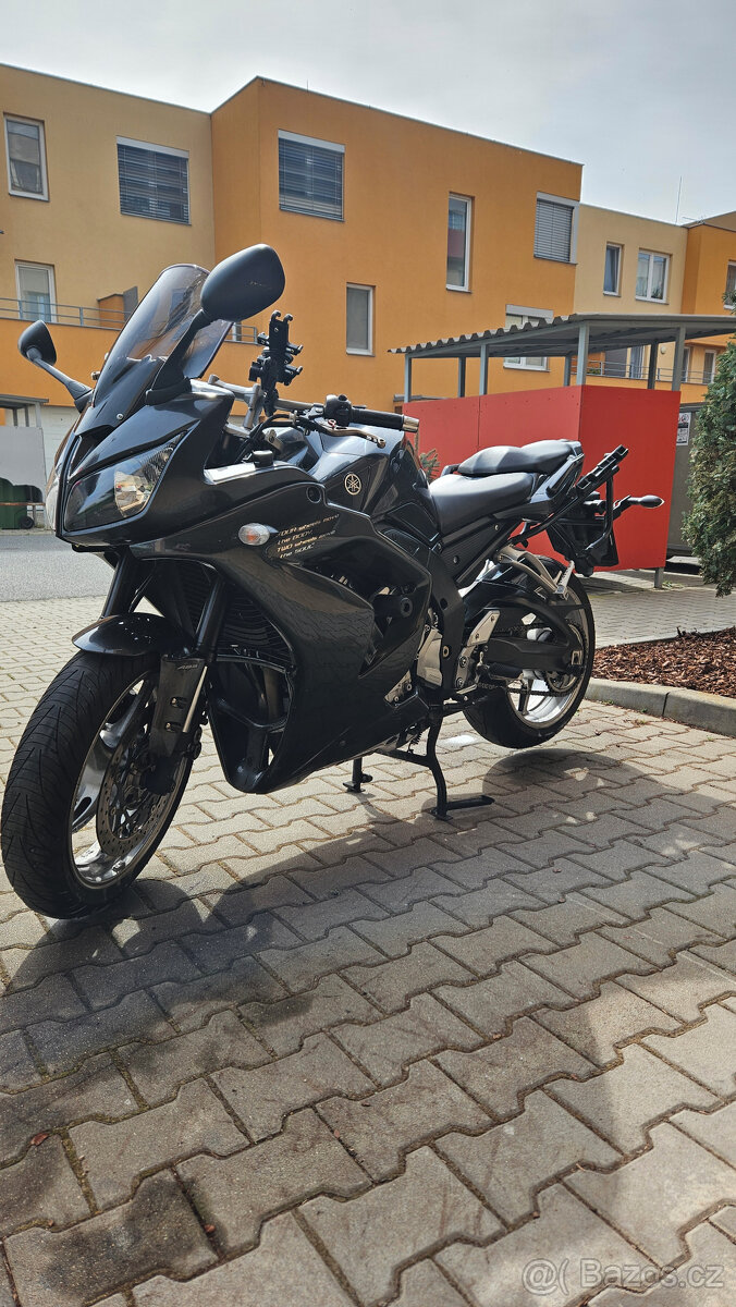 Yamaha FZ1 Fazer GT - 4